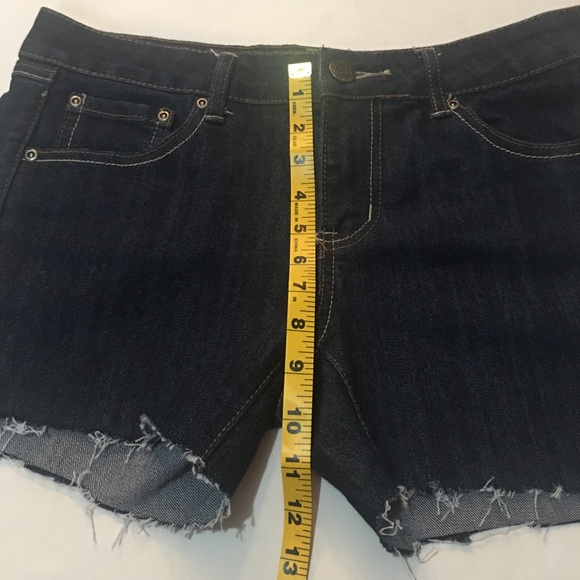 Skull Jean Short. - Picture 7 of 7